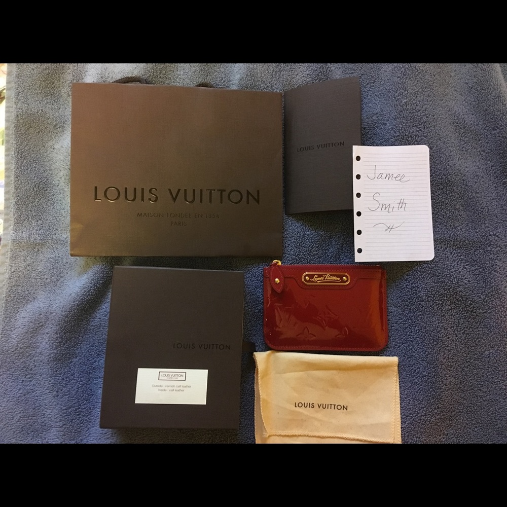 Louis Vuitton Vernis Key Cles Pouch Pomme d Amour